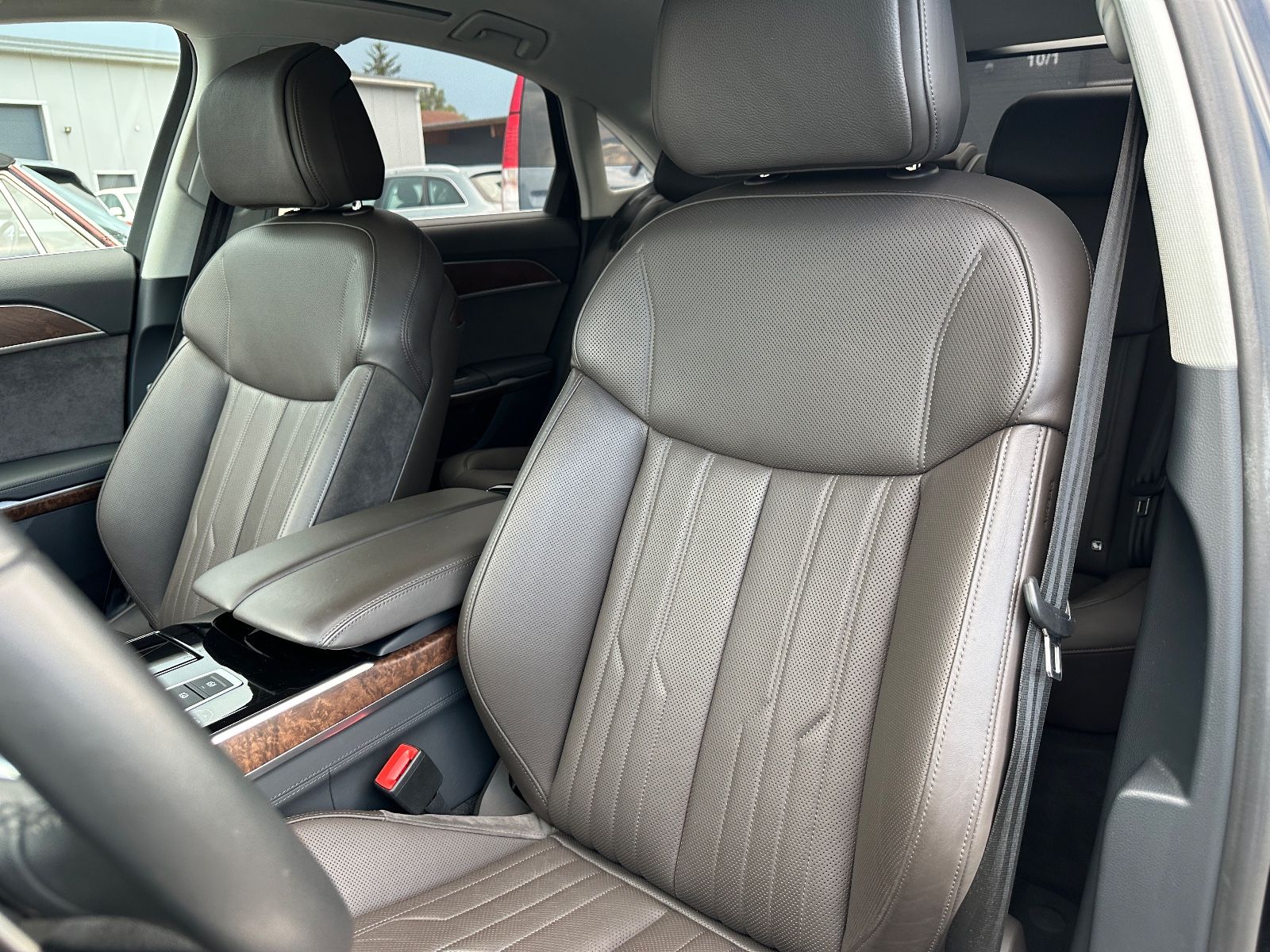Audi A8 50 TDI SPORT - Samsaru's Car Outlet