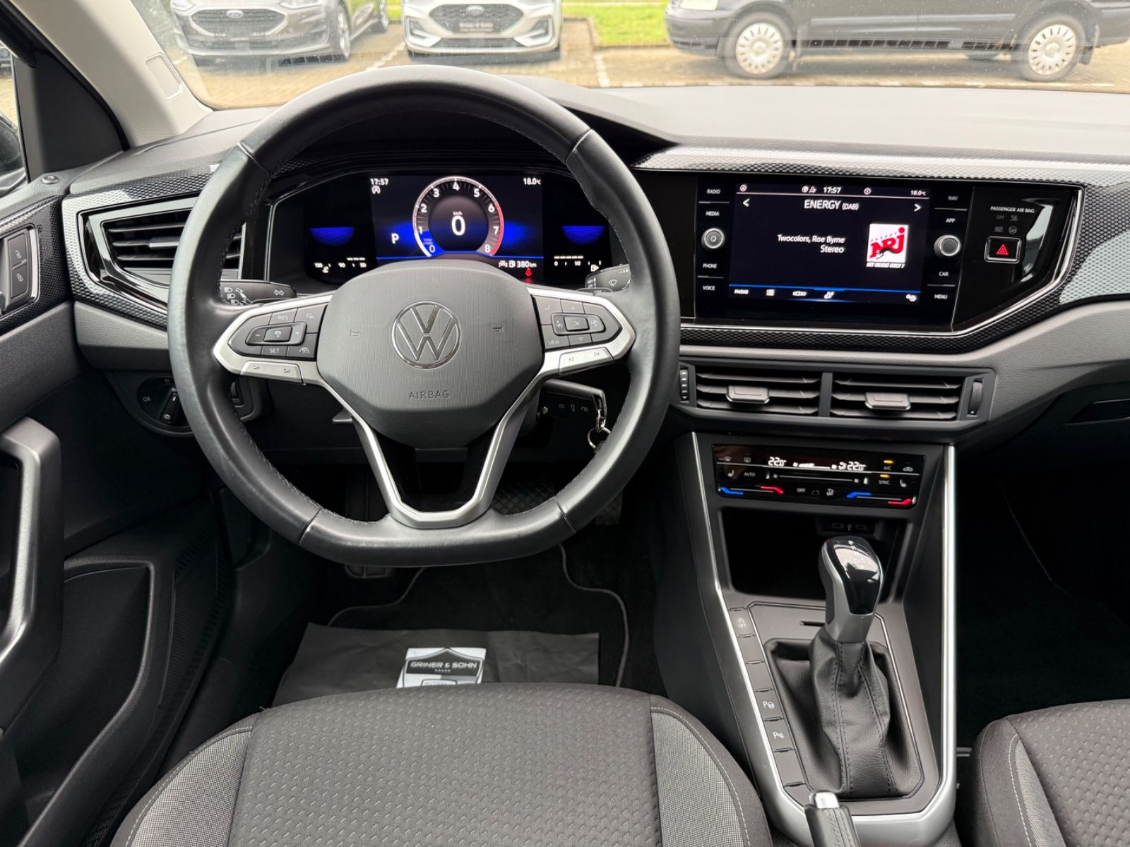 Volkswagen Taigo Life 1.0 DSG - Samsaru's Car Outlet