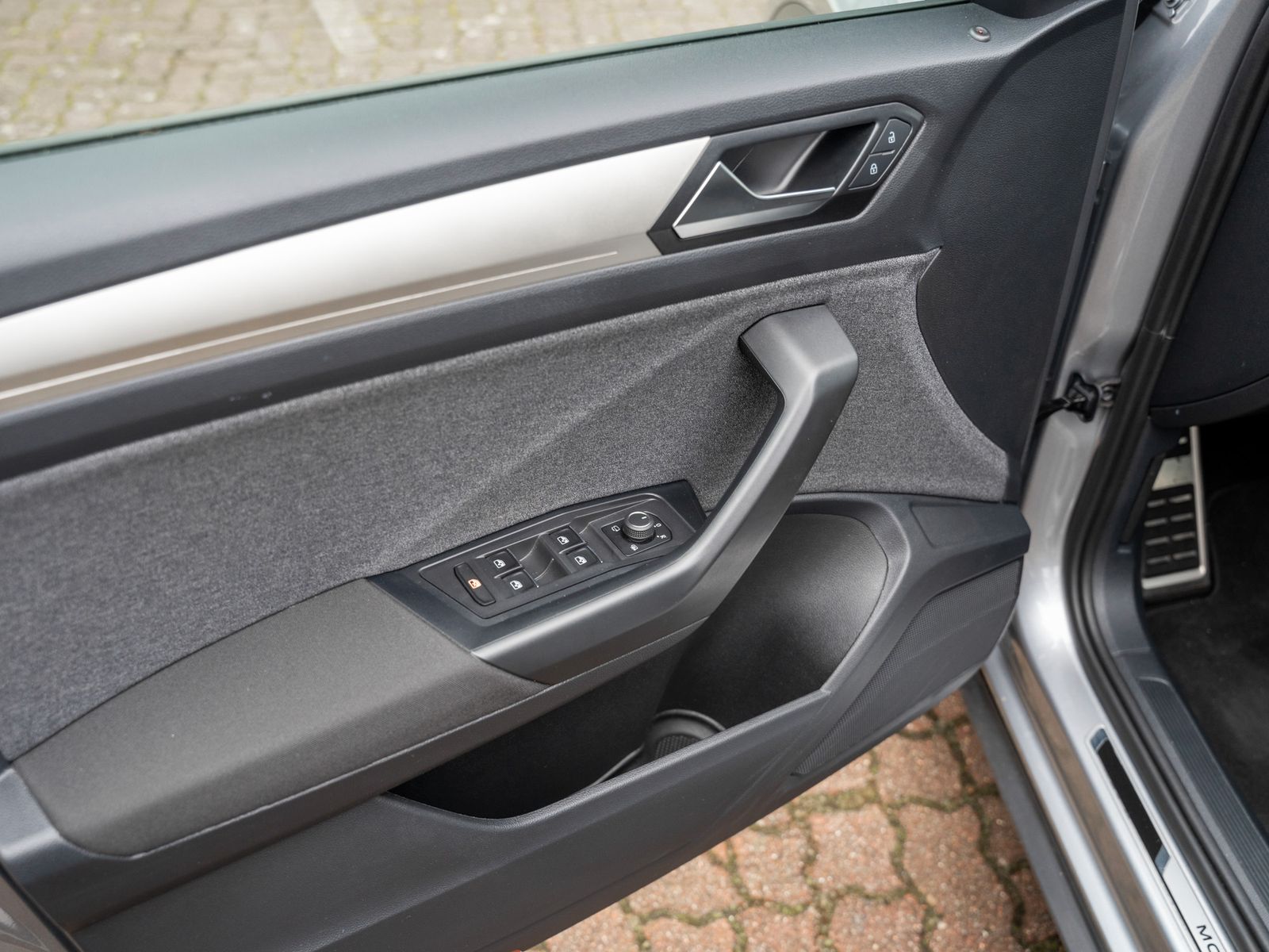 Volkswagen T-ROC MOVE T-Roc MOVE 1.5 l TSI - Samsaru's Car Outlet