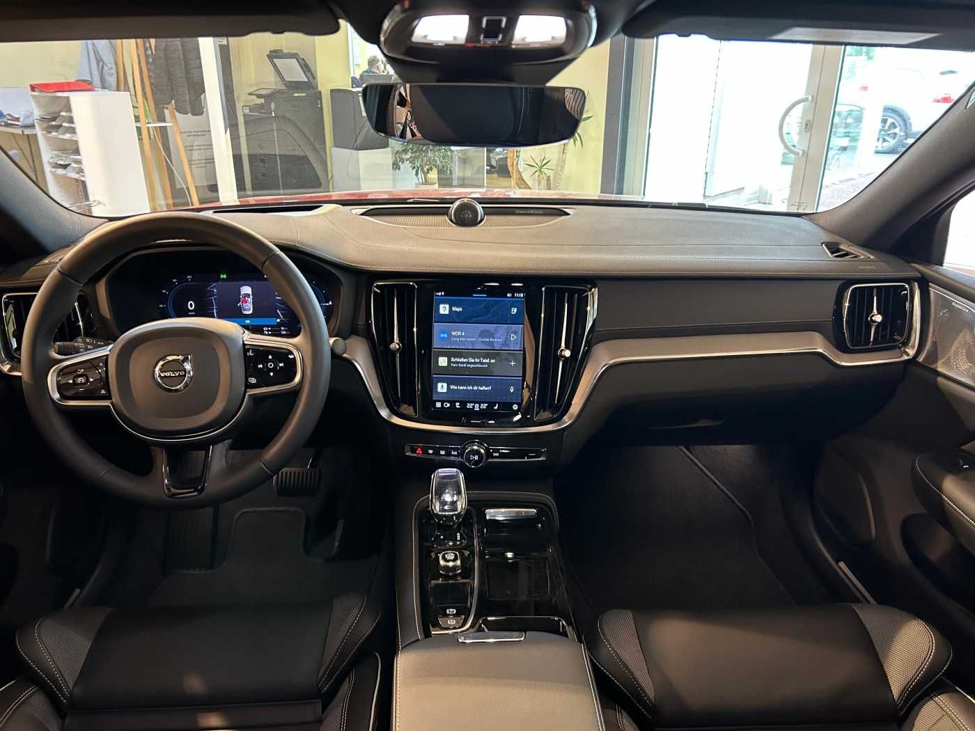 Volvo S60 Plug-In-Hybrid T8 AWD Ultimate Dark, Pano, B