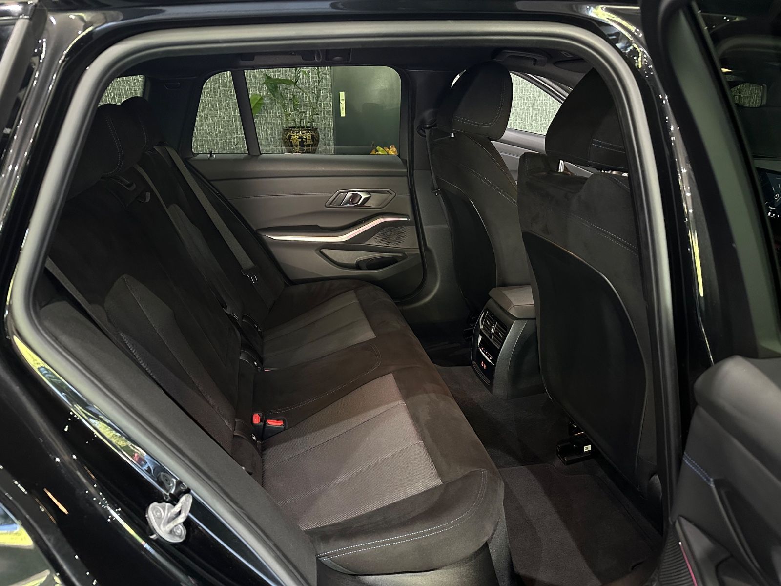 BMW 320 d M Sport /ACC /360°KAMERA / HEAD-UP /1.HAND