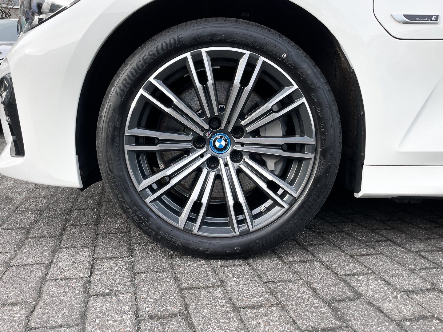 BMW 330e Touring M Sport - Samsaru's Car Outlet