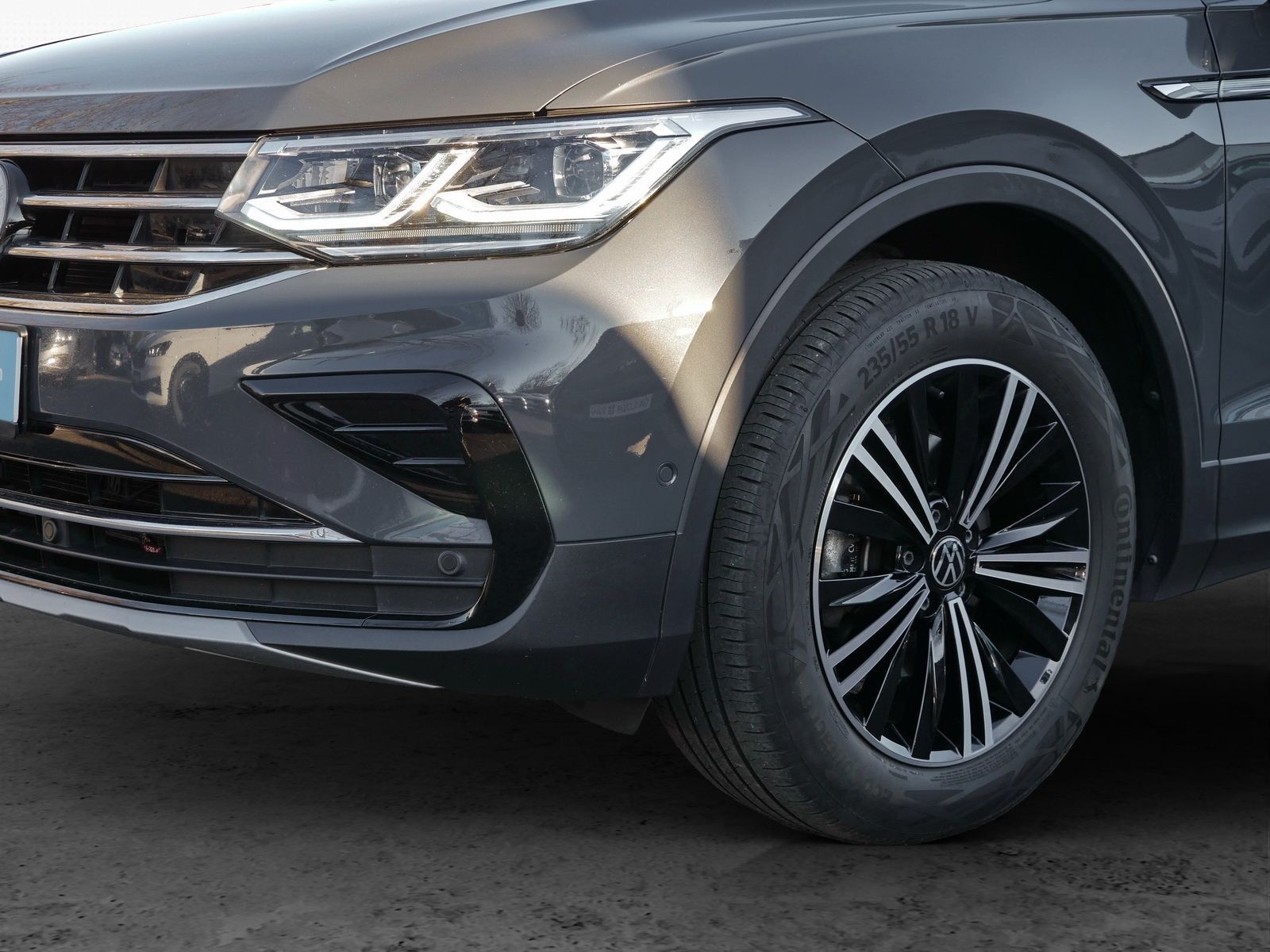 Volkswagen Tiguan Elegance 2.0 TDI - Samsaru's Car Outlet