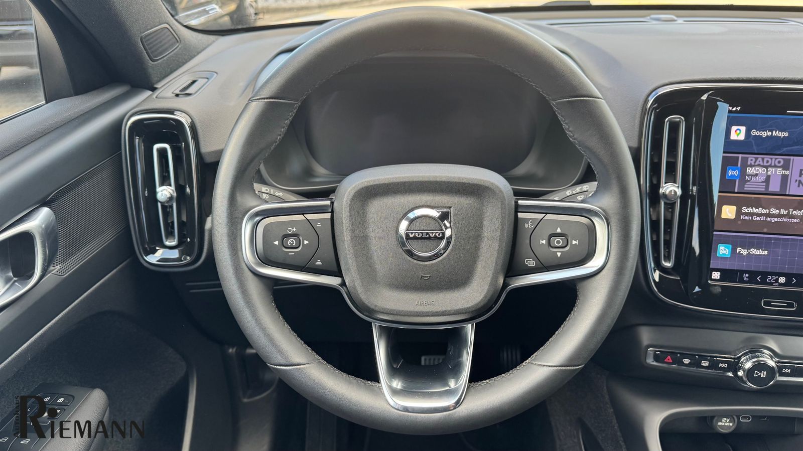 Volvo XC40 Recharge Twin Motor Plus + Winter-Paket