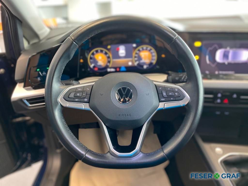 Volkswagen Golf VIII 1.5 TSI Life - Samsaru's Car Outlet
