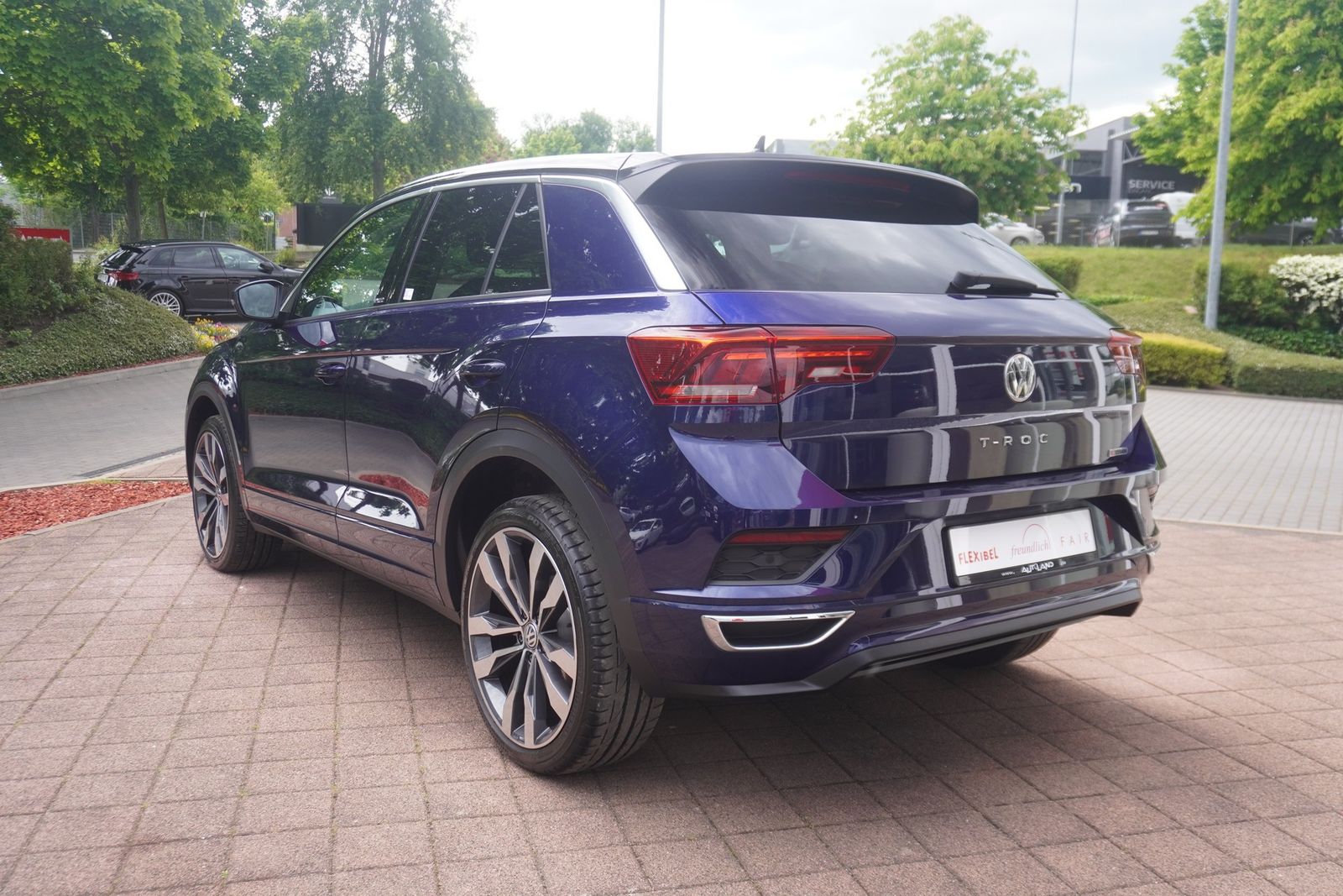 Volkswagen T-Roc 2.0 TDI R-Line 4M DSG - Samsaru's Car Outlet