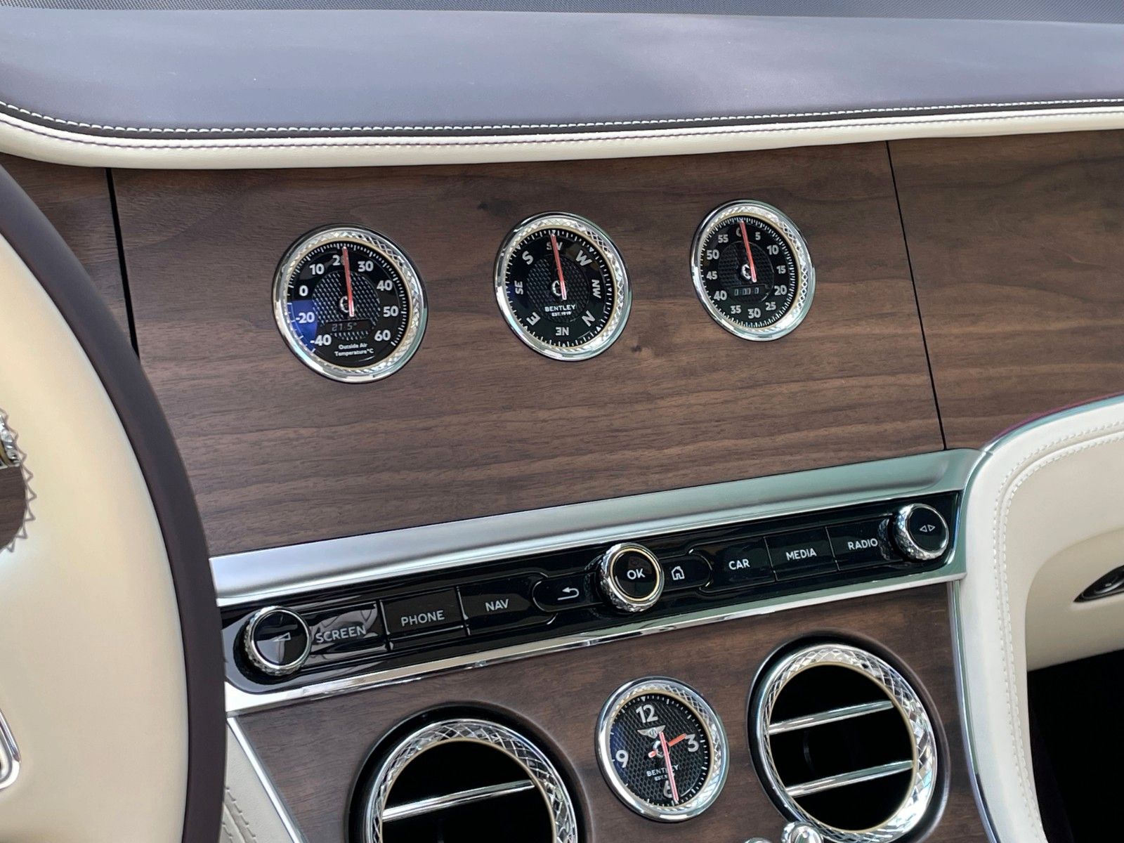 Bentley Continental GTC - Black Edition/Massage/Naim