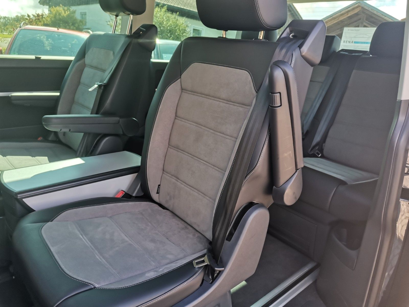 Volkswagen T6 Multivan 4motion - Samsaru's Car Outlet