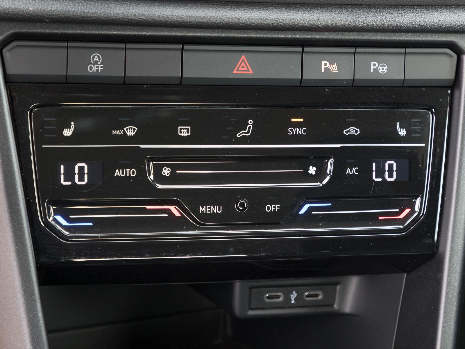 Volkswagen T-Roc 1.0 TSI - Samsaru's Car Outlet