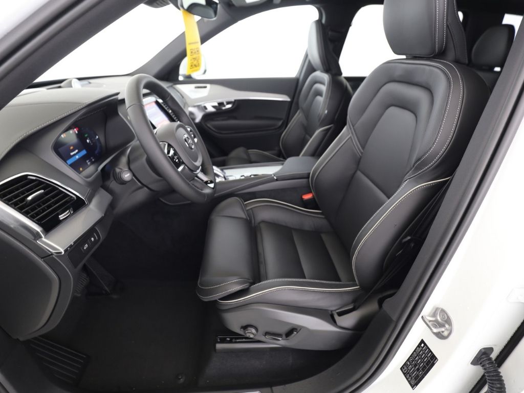 Volvo XC90 Plus Bright Recharge Plug-In Hybrid AWD T8