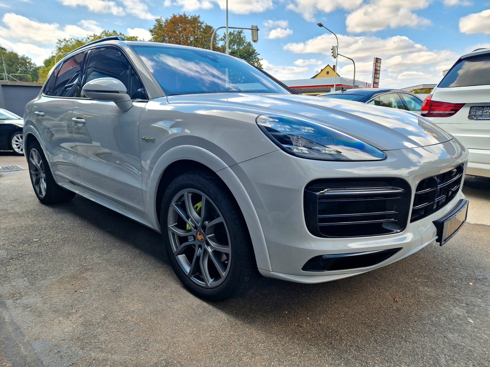 Porsche Cayenne E-Hybrid +SPORTABGAS+PANO+HUD+MEMORY+