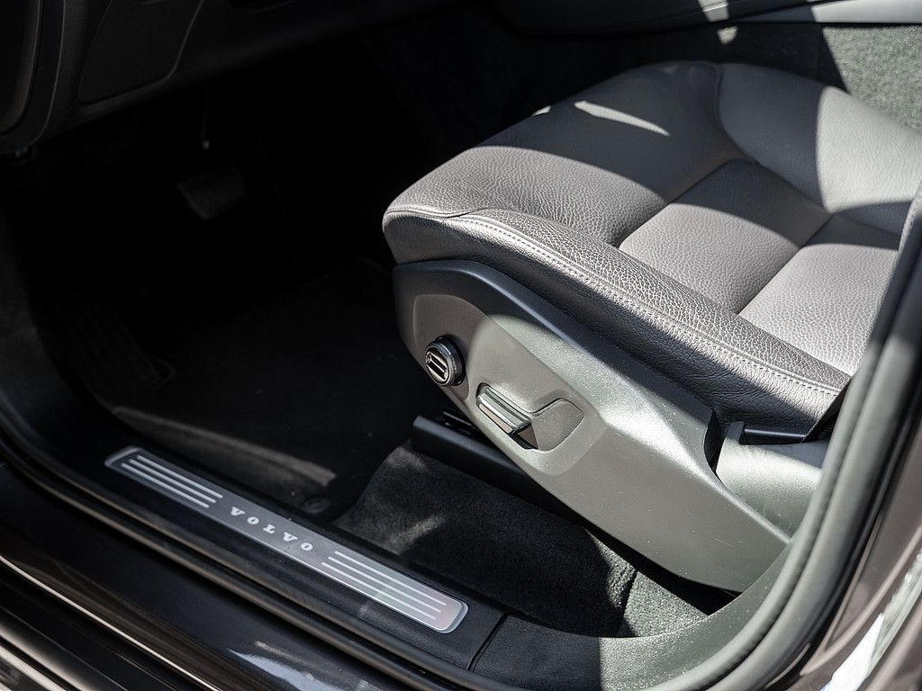 Volvo XC90 T8 AWD Core AHK RÜCKFAHRKAMERA H/K
