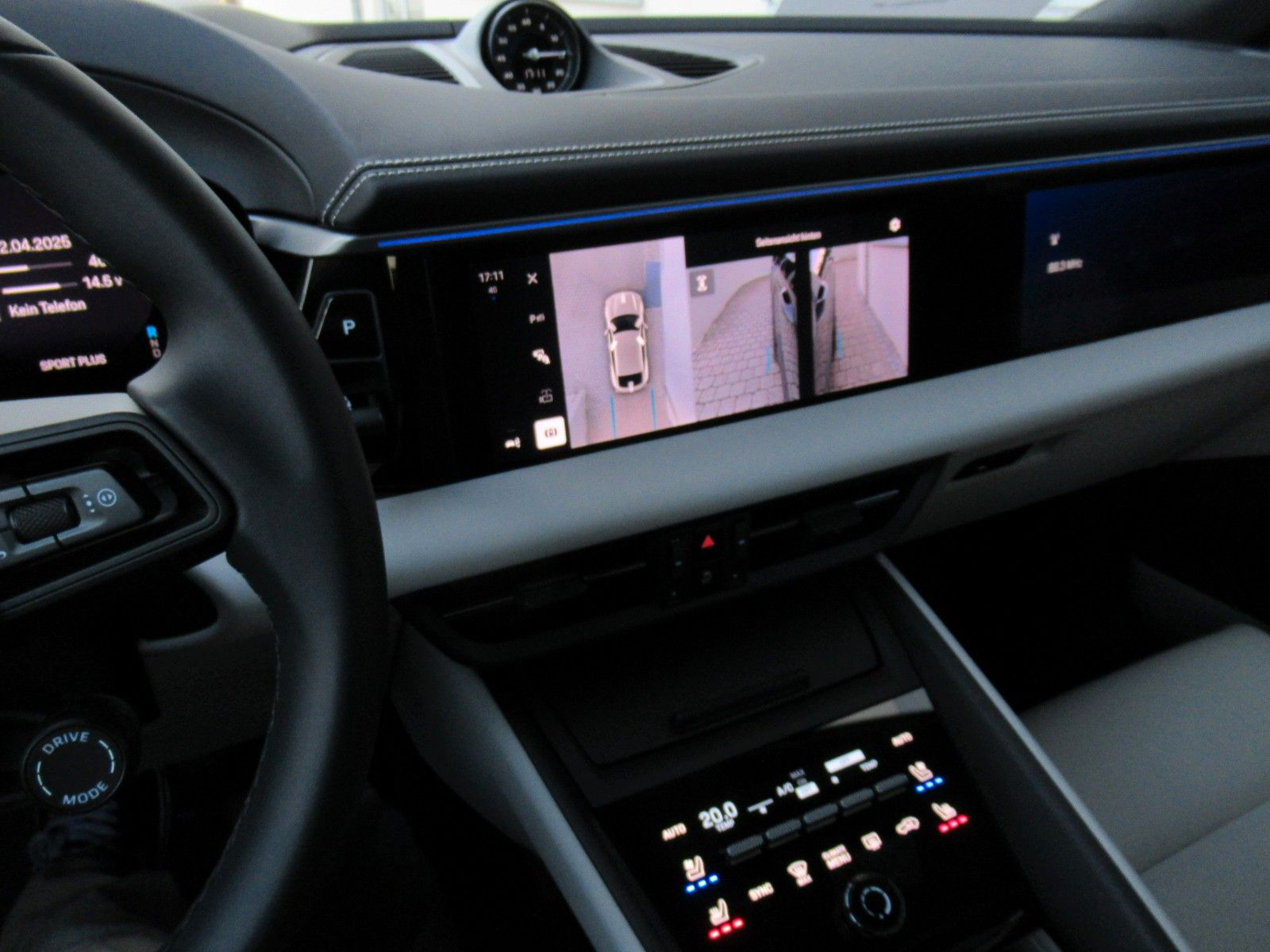 Porsche MACAN 4e - Samsaru's Car Outlet