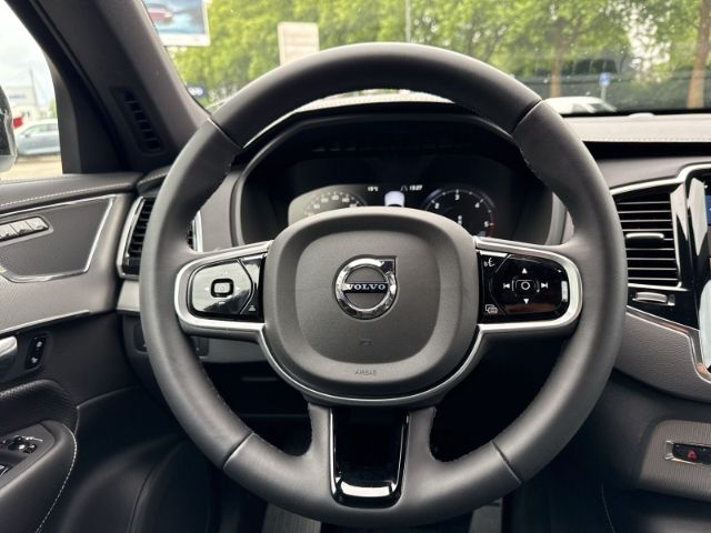 Volvo XC90 R Design B5 - Samsaru's Car Outlet
