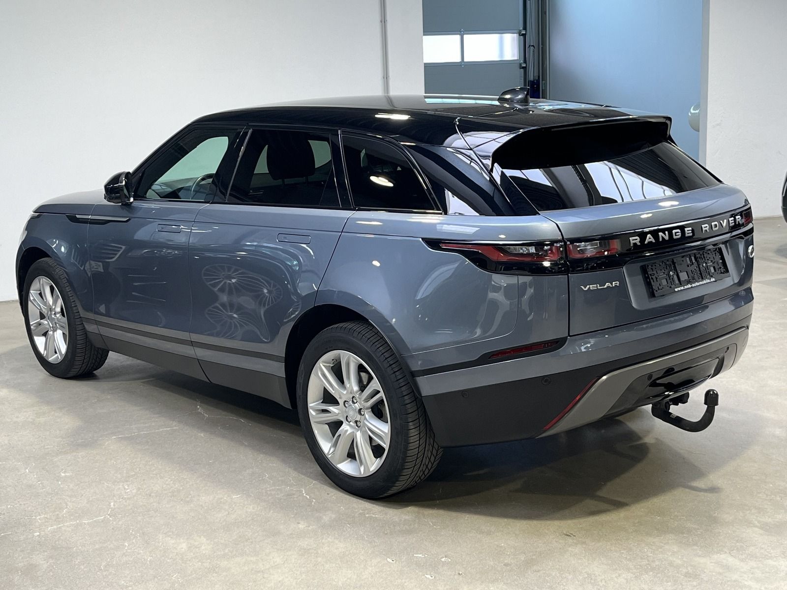 Range Rover Velar - Samsaru's Car Outlet