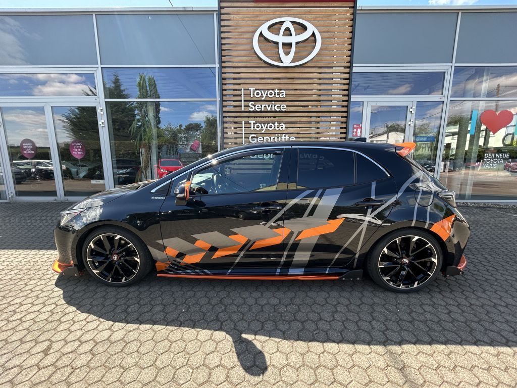 Toyota Corolla 2.0 Hybrid GR Sport Black - Samsaru's Car Outlet