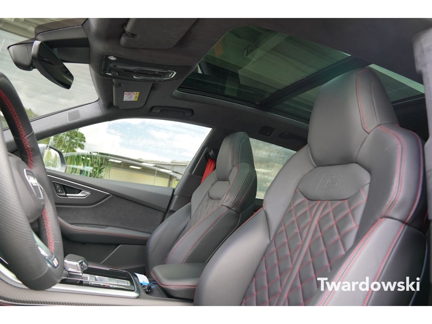 Audi Q8 S line Luftf. AHK PANO Matrix HUD B&O Allr.le