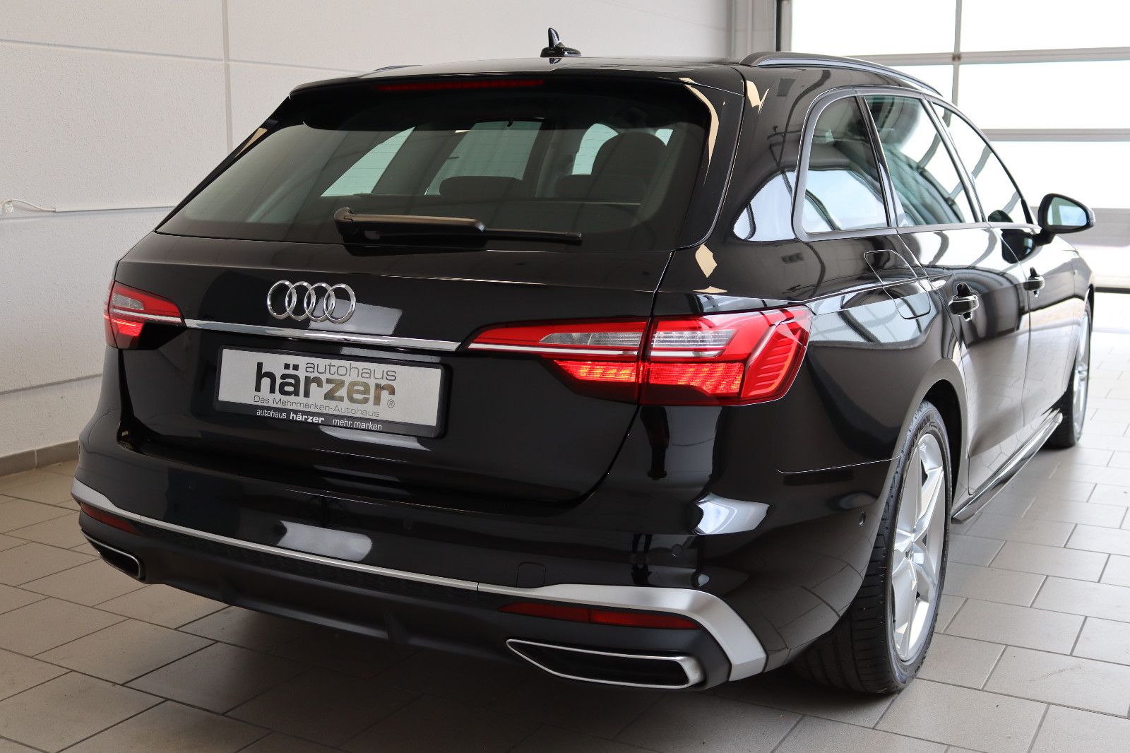 Audi A4 Avant 35TDI S-Tronic S line - Samsaru's Car Outlet