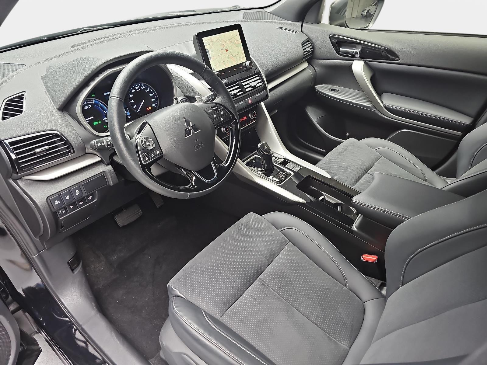 Mitsubishi ECLIPSE CROSS 2.4 MIVEC PHEV CVT SELECT NAVI LED