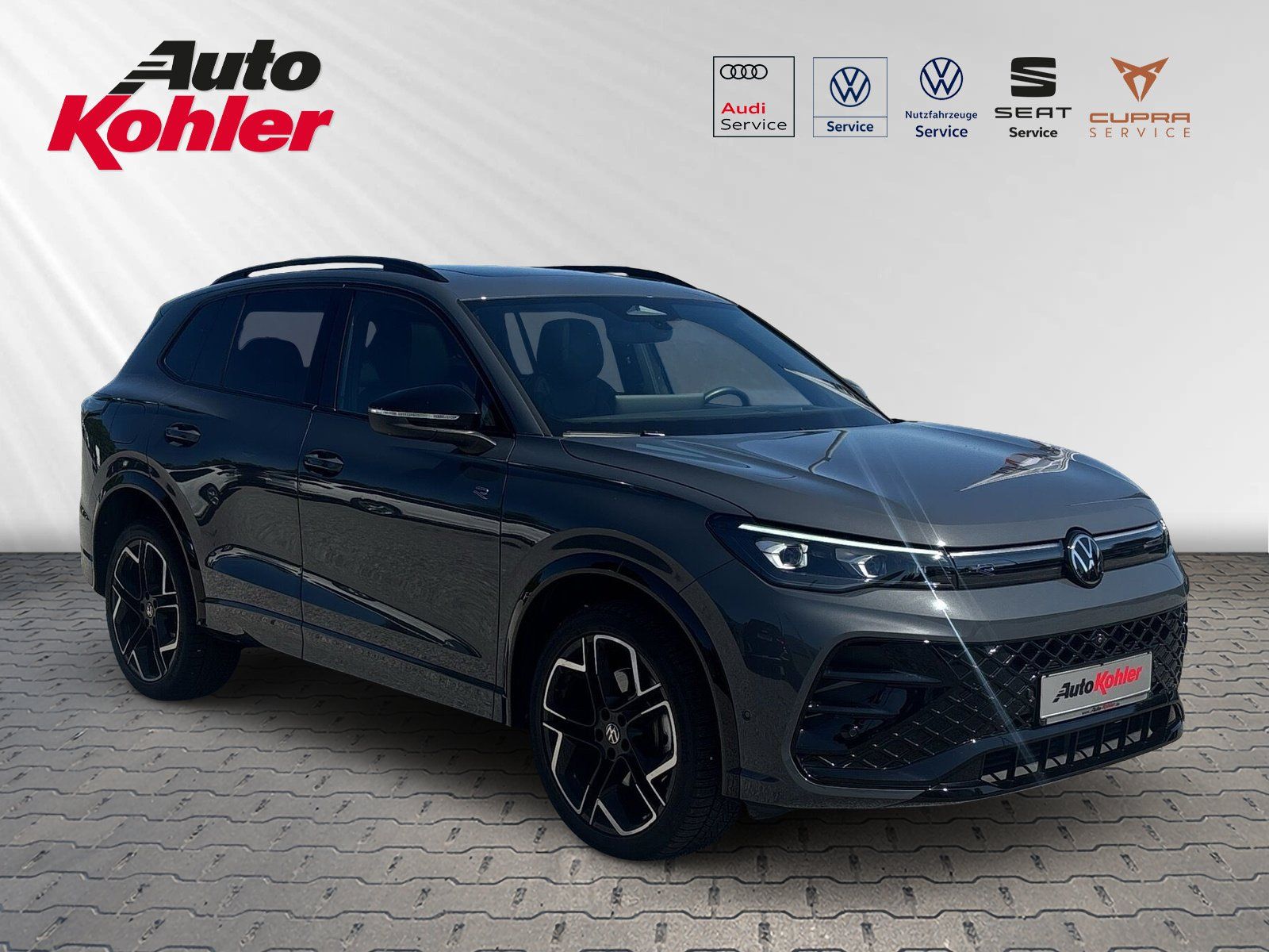 Volkswagen Tiguan 4Motion R-Line *PANO*LEDER*MATRIX*AHK*BLA