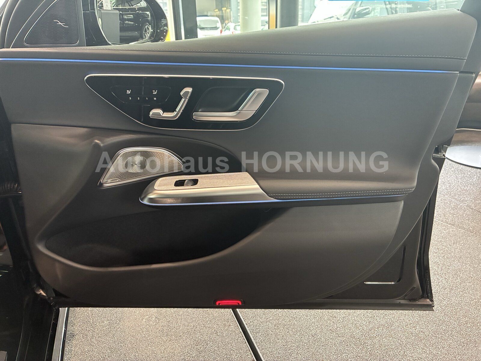 Mercedes-Benz E 450 d 4M T AMG NIGHT STHZG HUP PANOSD AHK DIGI