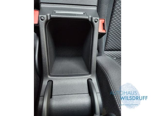 Volkswagen Golf VIII 1.5 TSi Active - Samsaru's Car Outlet