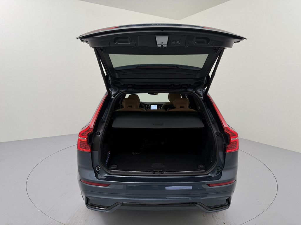 Volvo XC60 T6 Plus Dark Recharge Plug-In Hybrid AWD