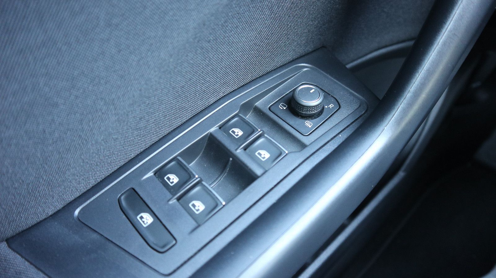 Volkswagen T-Roc Style 2.0 TDI - Samsaru's Car Outlet