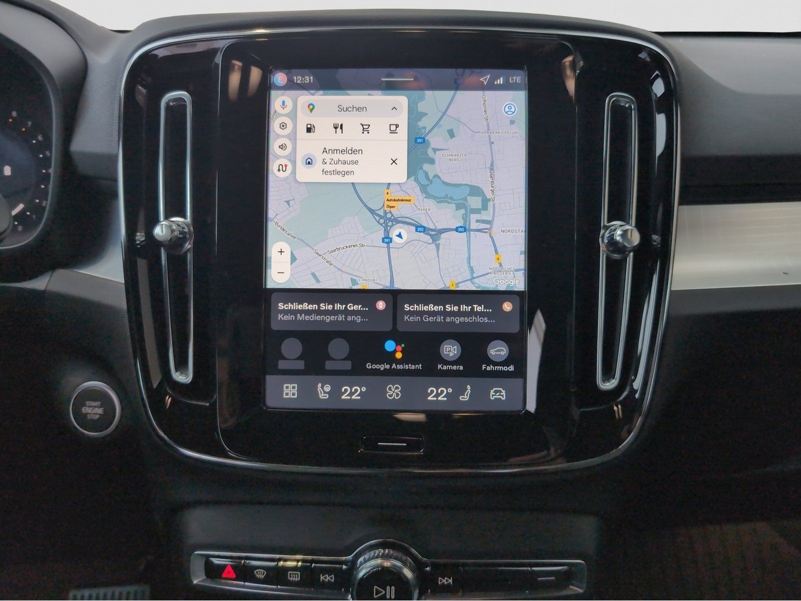 Volvo XC40 B3 Plus Dark - Samsaru's Car Outlet