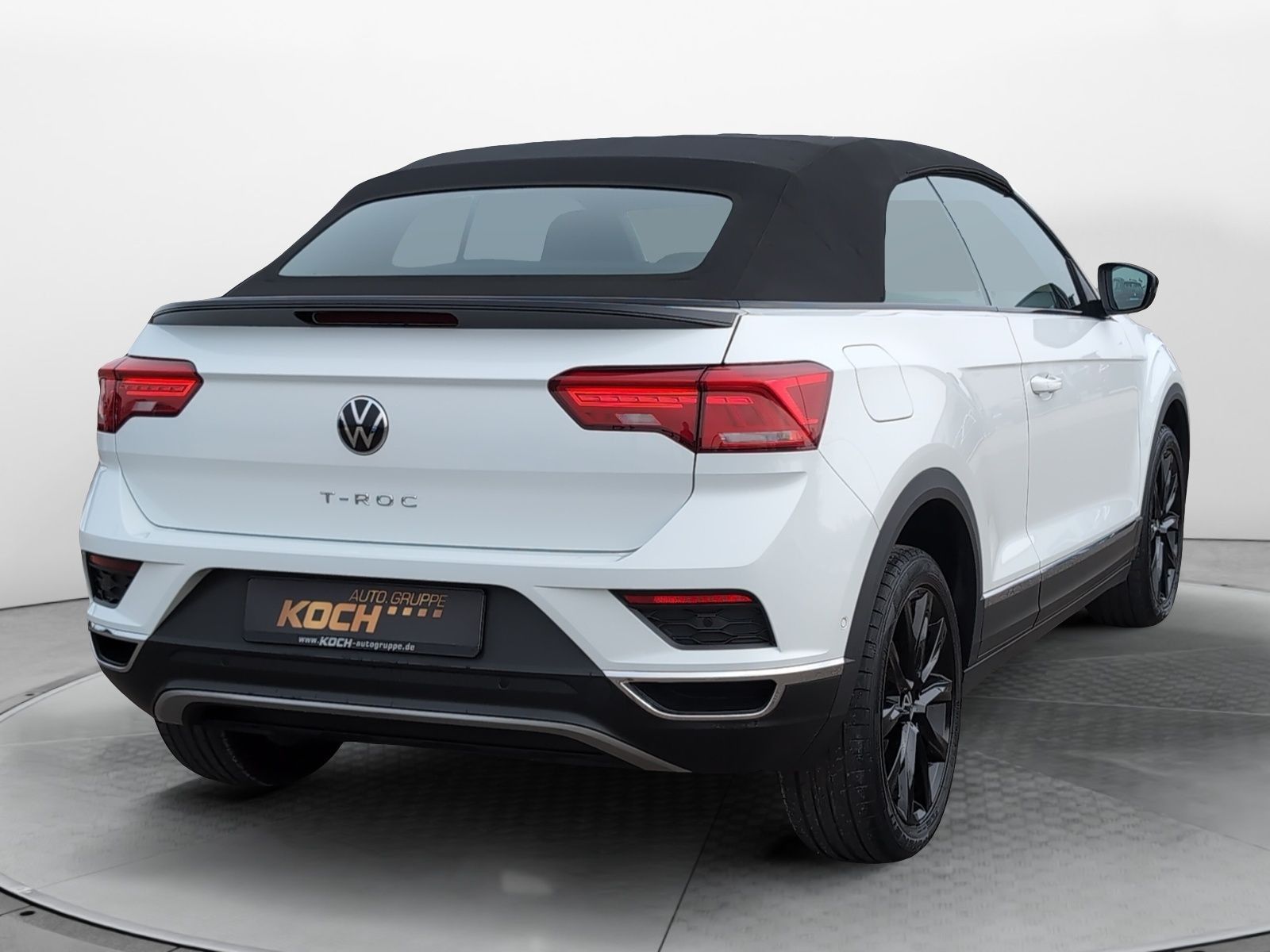 Volkswagen T-Roc 1.5 TSI Style DSG - Samsaru's Car Outlet