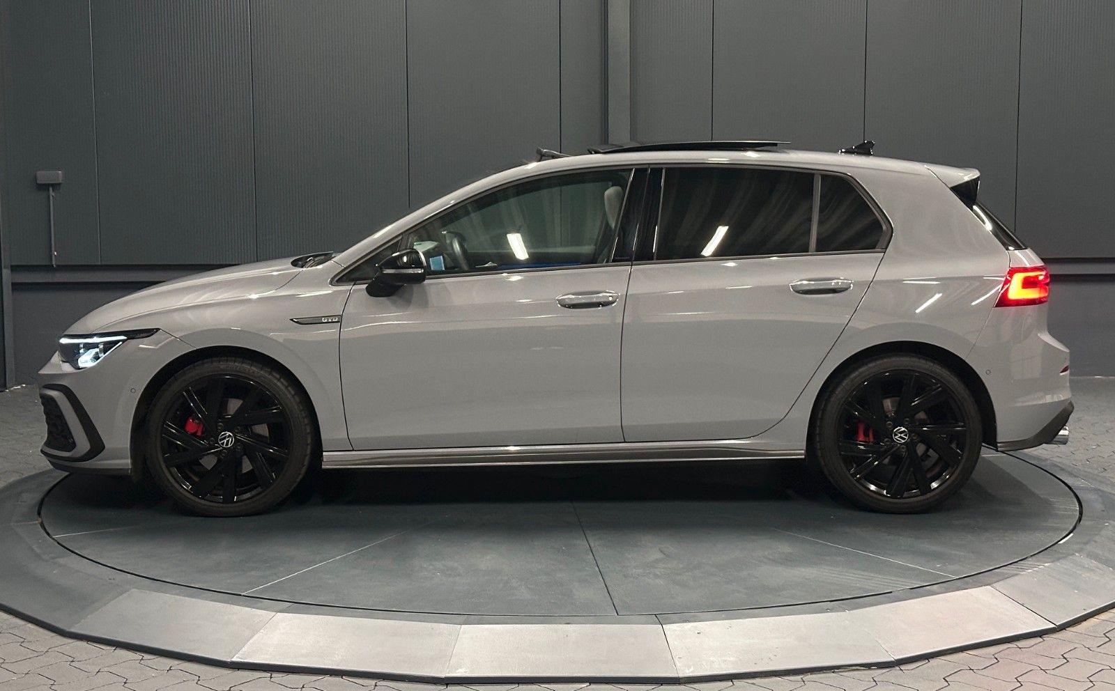 Volkswagen Golf GTD *Black Style*PANORAMA*LEDER*SitzKlima*