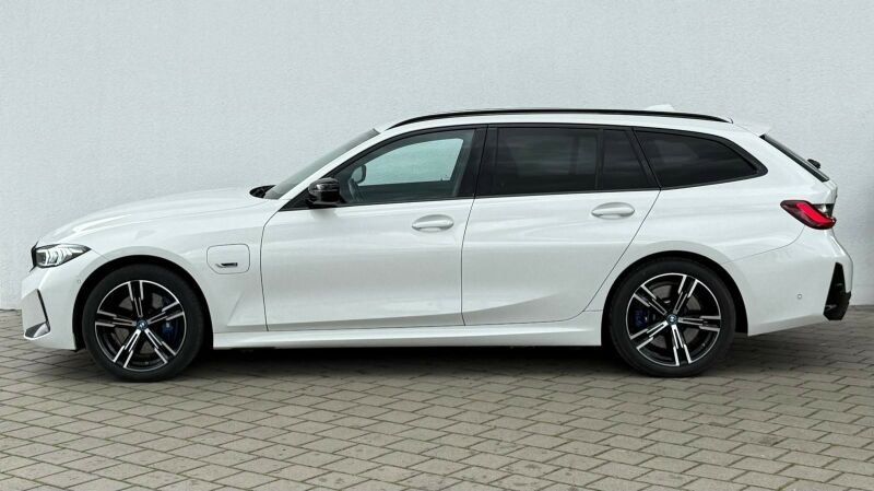 BMW 330e xDrive M Sport AHK/MEMORY/LED+/HiFi/K-ZUG A