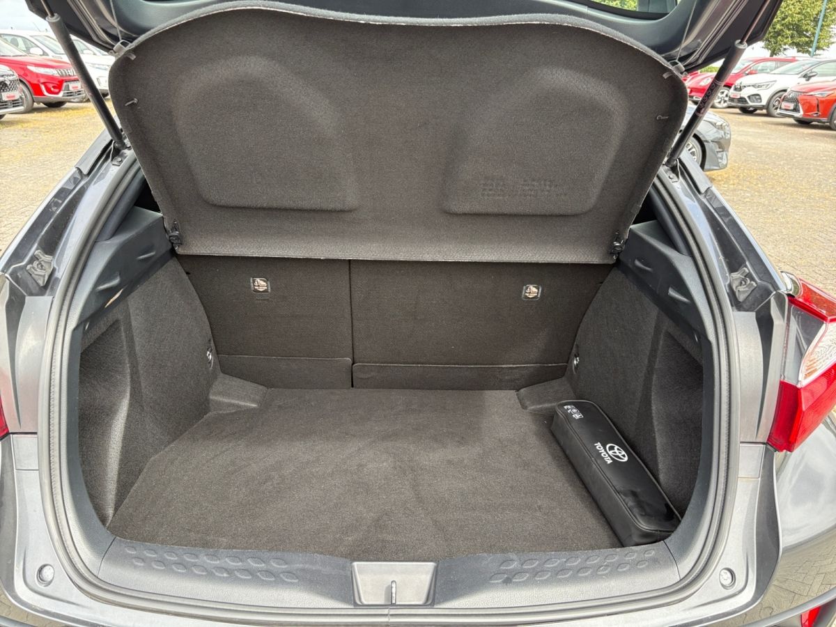 Toyota C-HR 1.8 Automatik Flow - Samsaru's Car Outlet