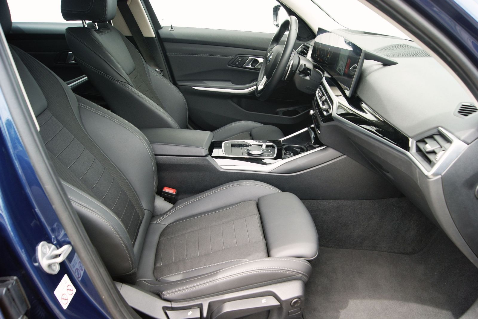 BMW 320i TOUR SPORT - Samsaru's Car Outlet
