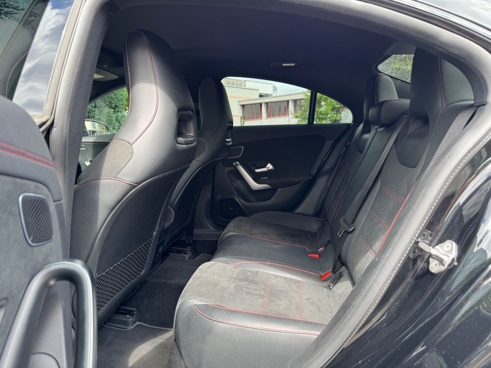 Mercedes-Benz CLA 220 d AMG Line - Samsaru's Car Outlet