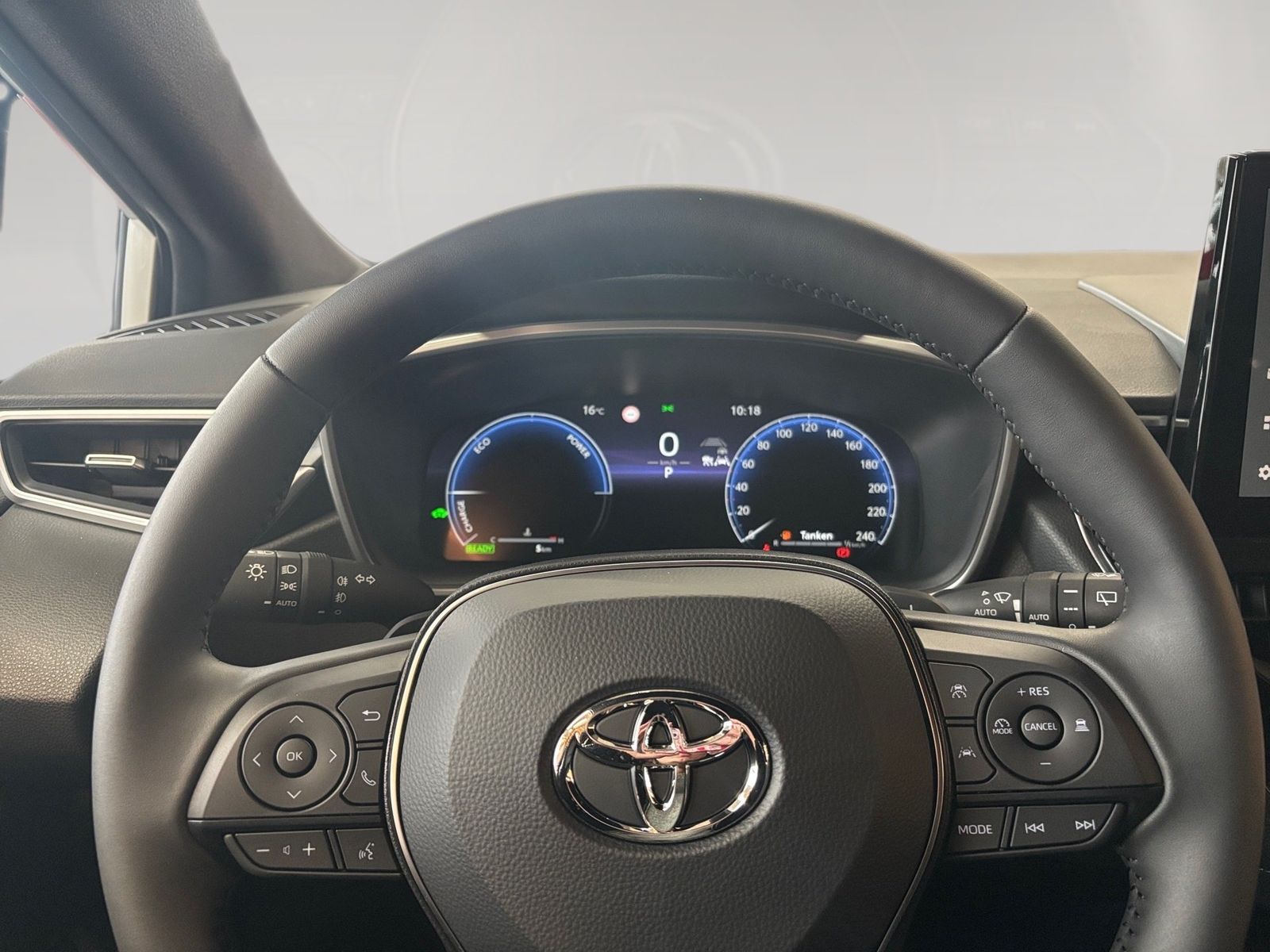 Toyota Corolla 2.0 l Hybrid TS Teamplayer mit Technik-