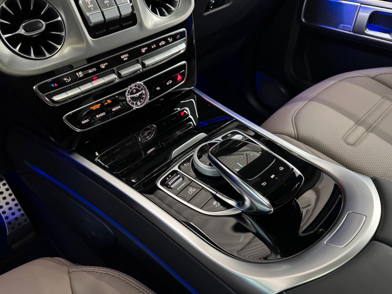 Mercedes-Benz G 500 Exclusive - Samsaru's Car Outlet