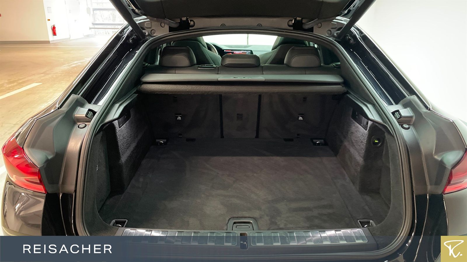 BMW X6 xDrive40d A M-Sport,AHK,DAProf,StdHzg,HUD