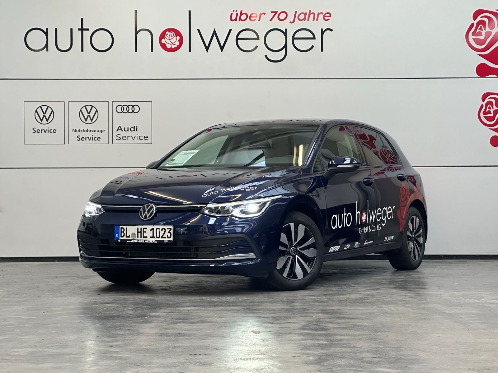 Volkswagen Golf VIII 1.5 eTSI MOVE - Samsaru's Car Outlet