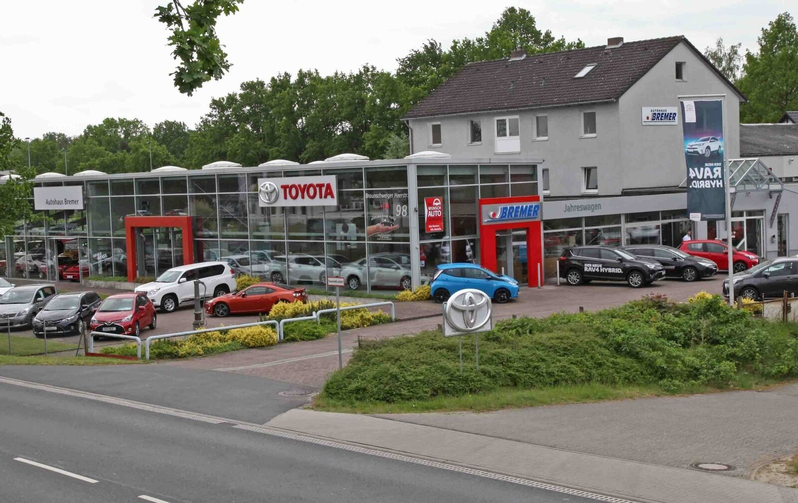 Toyota C-HR C-HR 1.8 Hybrid Team Deutschland + Allwette