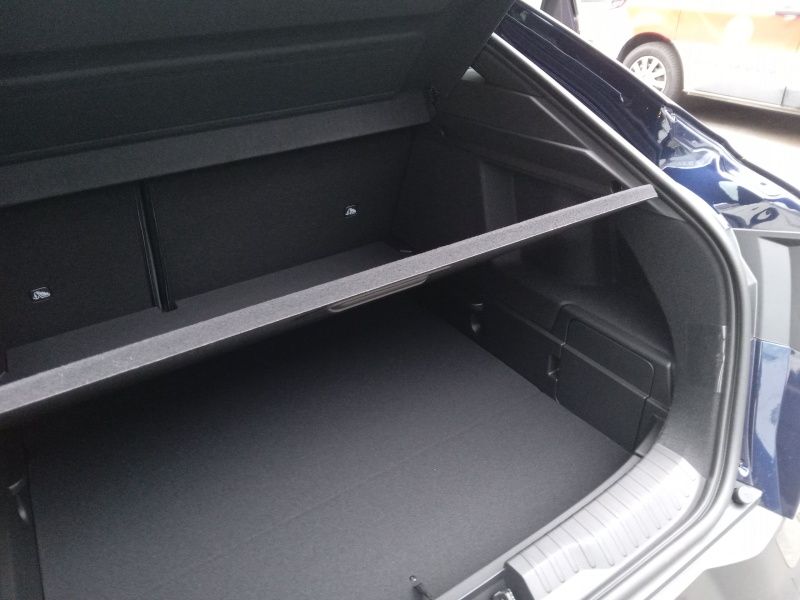 Renault ARKANA TECHNO E-Tech Full Hybrid - Samsaru's Car Outlet