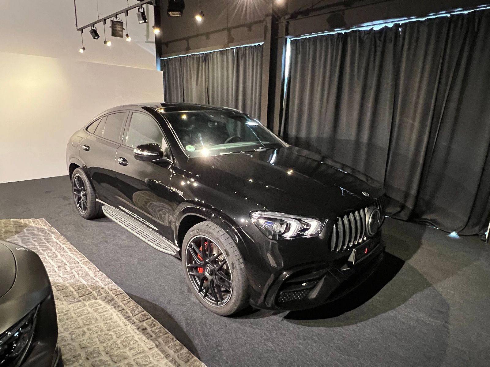 Mercedes-Benz GLE63AMG S Coupe MY23 PanoBurm360Kamera125kNetto