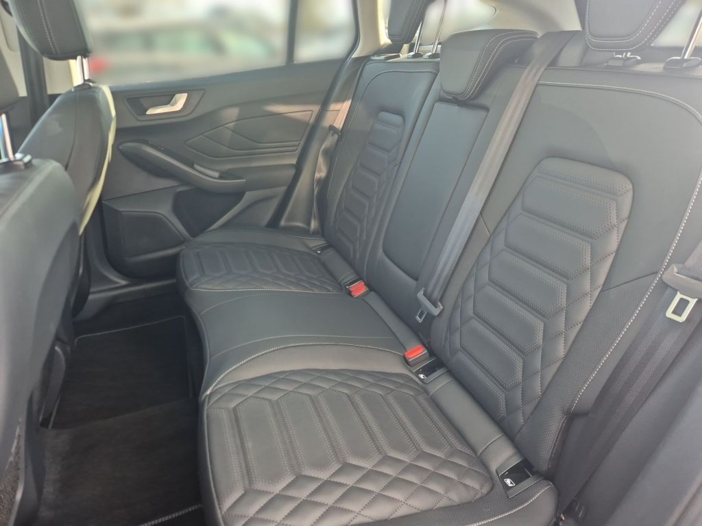 Ford Focus Turnier 1.0 EcoBoost Hybrid Aut. ACTIVE X