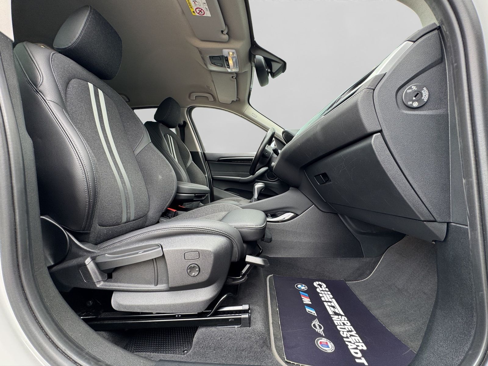 BMW X1 xDrive25e - Samsaru's Car Outlet