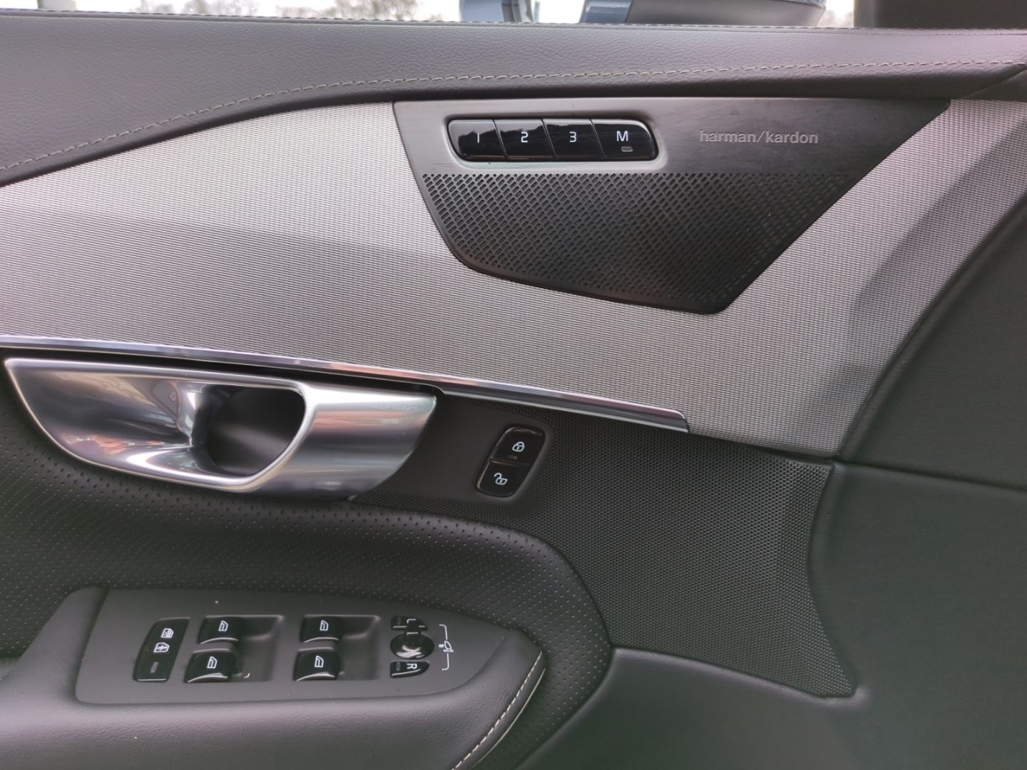 Volvo XC90 Plus Bright Recharge Plug-In Hybrid AWD 7-S