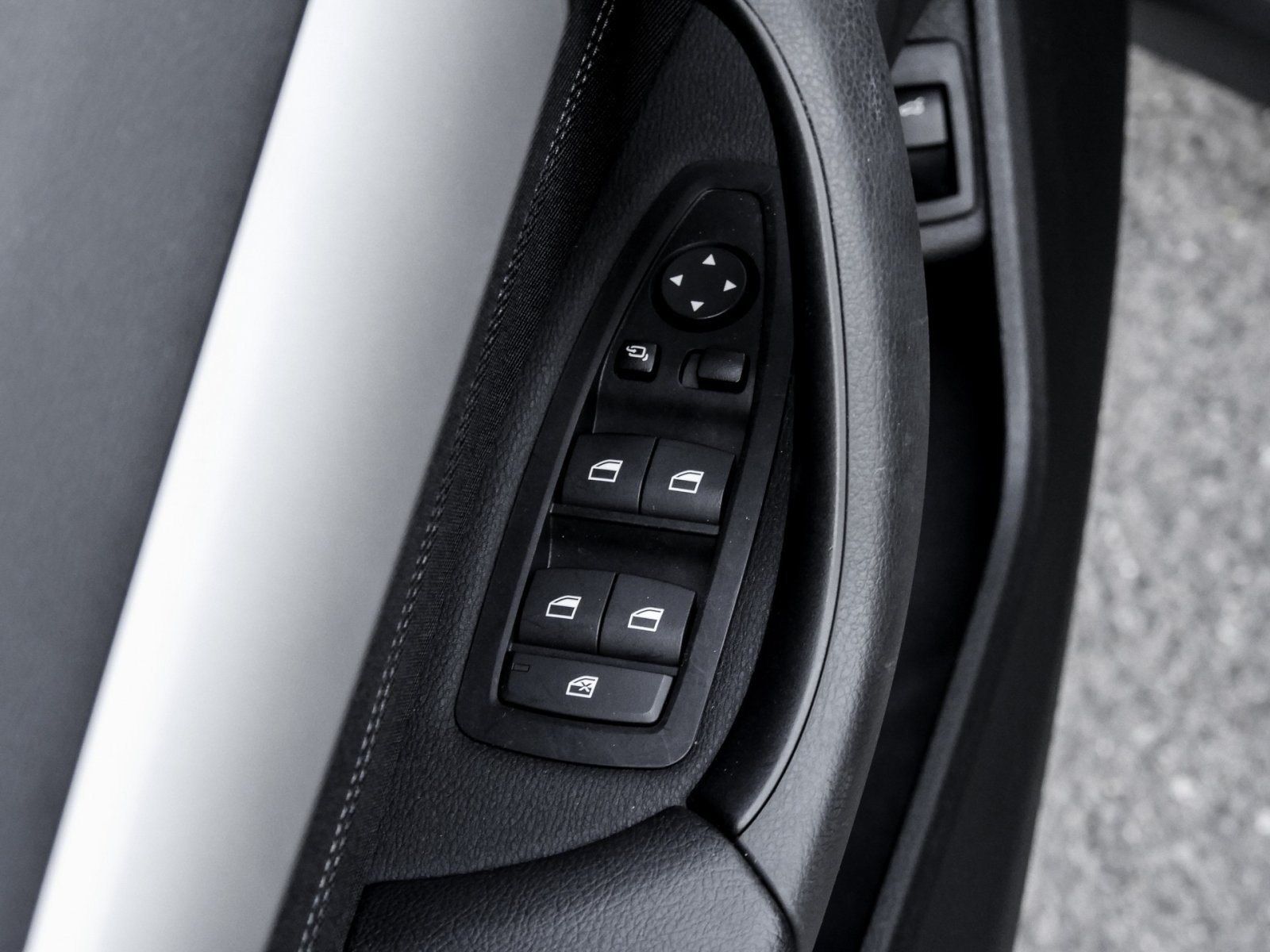 BMW X1 xDrive25e ADVANTAGE - Samsaru's Car Outlet