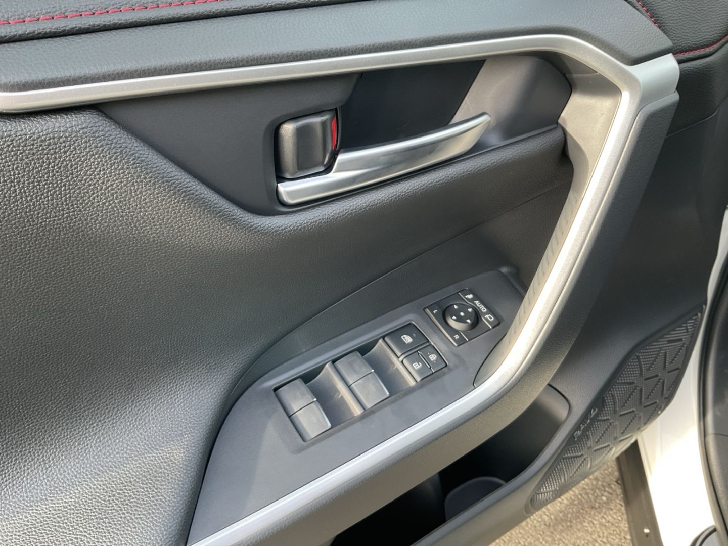 Toyota RAV 4 Plug-in-Hybrid Teamplayer*AHK''LED*HUD*SHZ