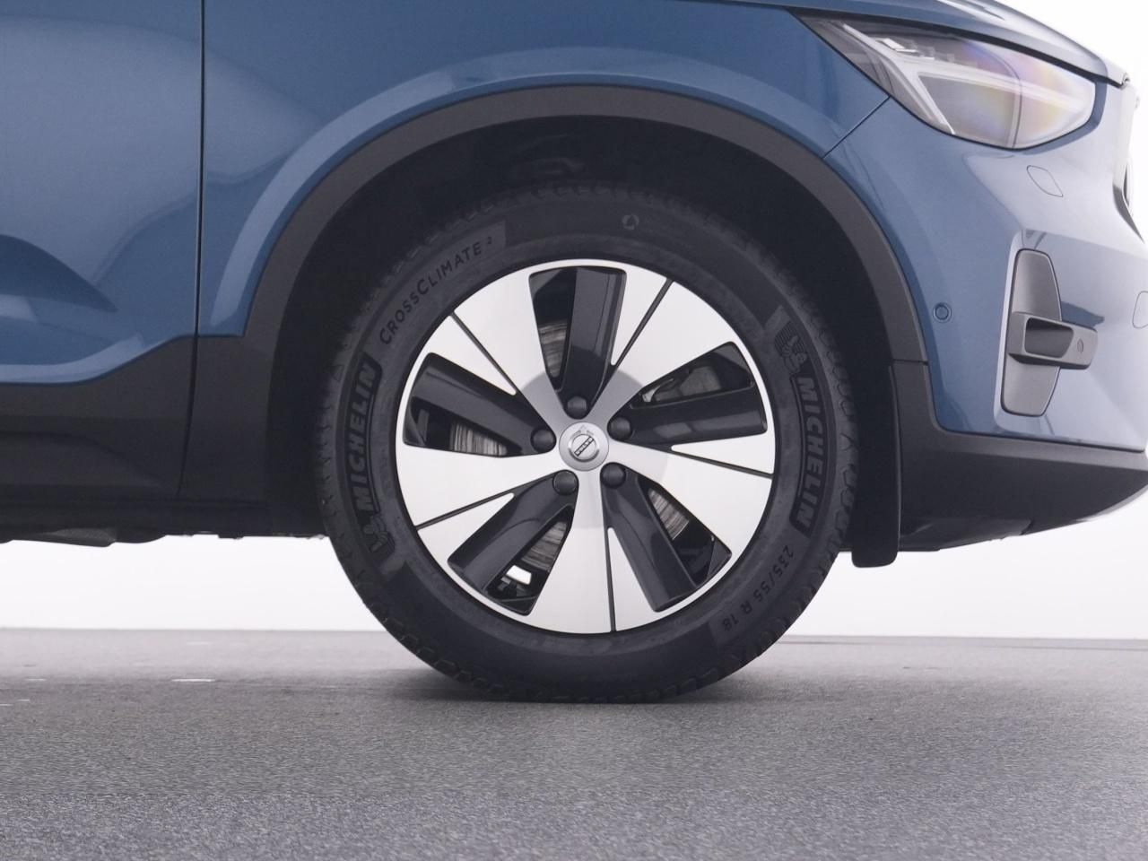 Volvo XC40 T4 Plus Bright Plug-In - Samsaru's Car Outlet