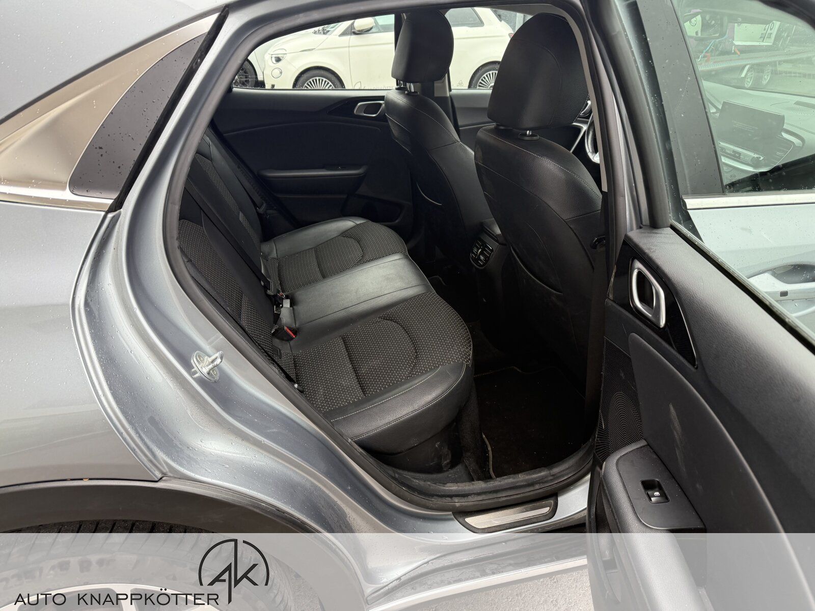 Kia Xceed 1.6 Plug-in Hybrid Vision - Samsaru's Car Outlet