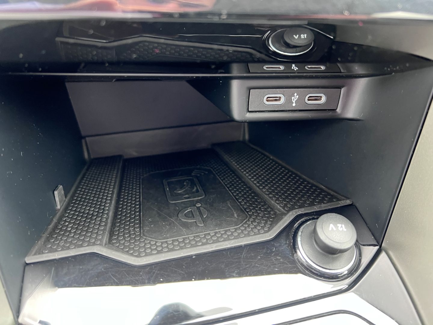 Volkswagen T-Roc 1.0TSI Move - Samsaru's Car Outlet